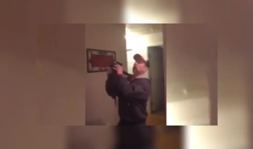 Video es viral en TikTok. Las jóvenes aprovecharon la fecha especial para sorprender a su progenitor con un tierno cachorro. Fotocaptura: YouTube Video es viral en TikTok. Las jóvenes aprovecharon la fecha especial para sorprender a su progenitor con un tierno cachorro. Fotocaptura: YouTube