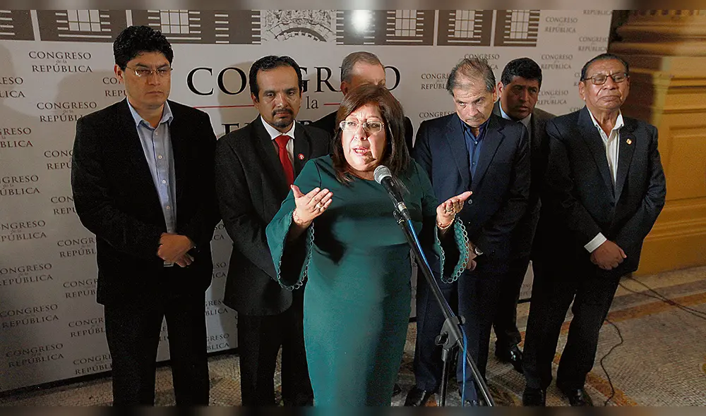 Suspenden a Foronda por contratar exinterna por caso de terrorismo