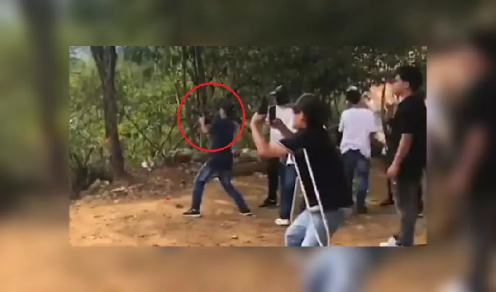 Hasta el momento no se han identificado a los delincuentes, pero estarían relacionados a un peligroso criminal que falleció hace unos días en la localidad. (Foto: captura)