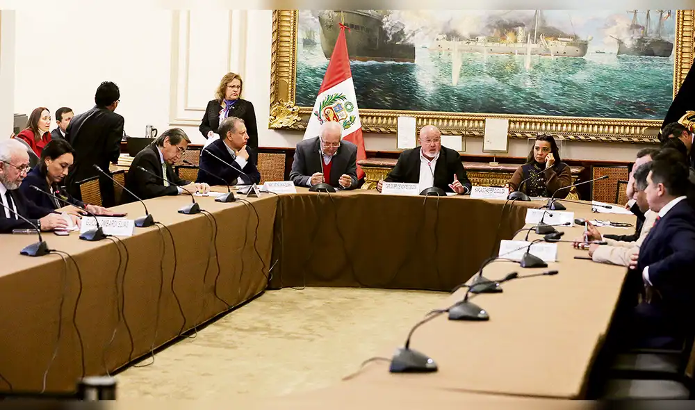 Fujimorismo quiso aplazar aprobación de ley sobre fusiones empresariales 