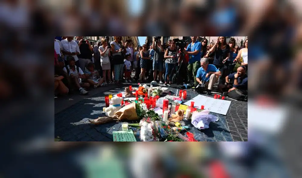 Barcelona realiza vigilia por las víctimas de atentado terrorista