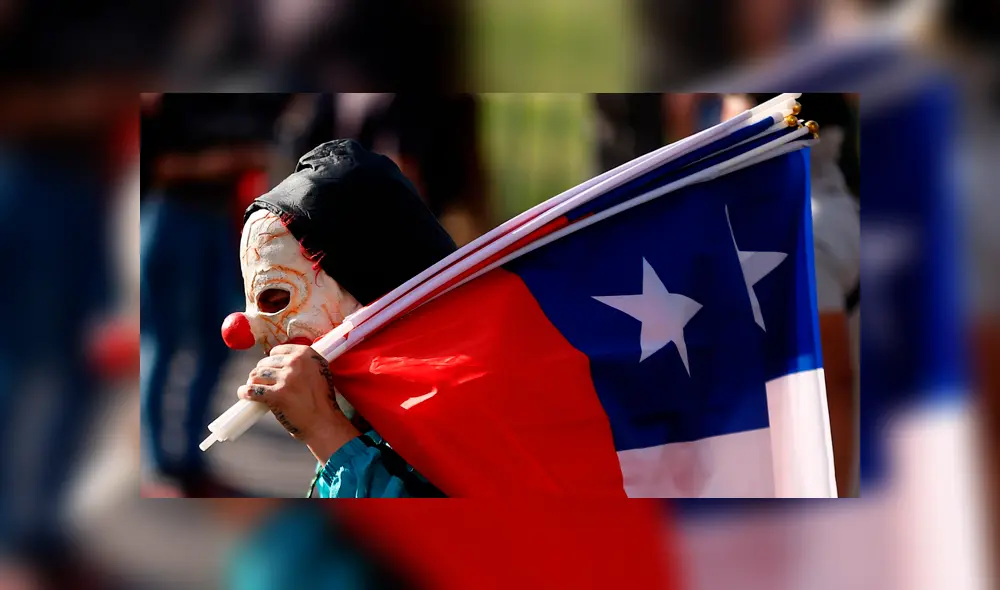 Los chilenos salieron a protestar de una forma peculiar por Halloween. Los chilenos salieron a protestar de una forma peculiar por Halloween.