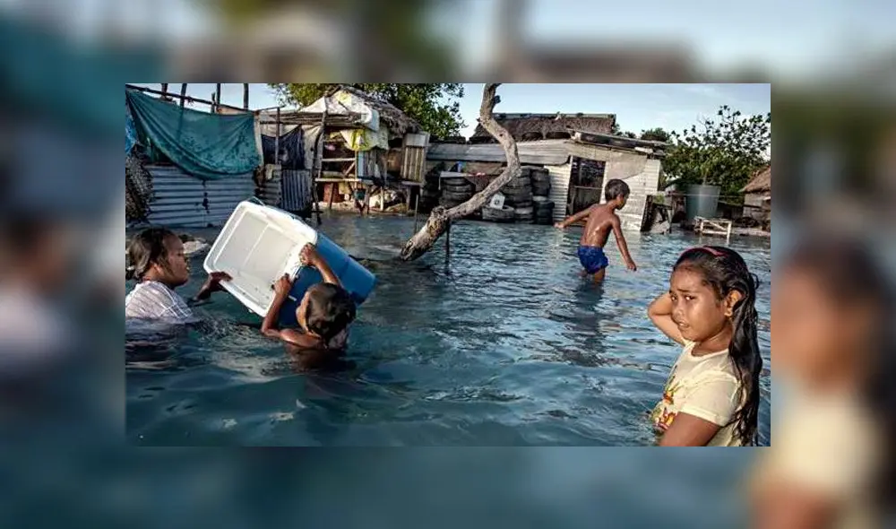 Kiribati es afectada por la incremento del nivel del mar, por lo que buscan refugio para poder sobrevivir. Foto: Nat Geo Kiribati es afectada por la incremento del nivel del mar, por lo que buscan refugio para poder sobrevivir. Foto: Nat Geo