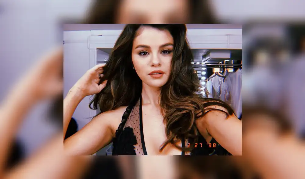 Selena Gomez crea estudio improvisado en su casa para continuar con su trabajo musical ante pandemia Selena Gomez crea estudio improvisado en su casa para continuar con su trabajo musical ante pandemia