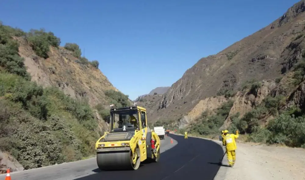 Mantenimiento víal es promovido por el MTC. Foto: Andina. Mantenimiento víal es promovido por el MTC. Foto: Andina.