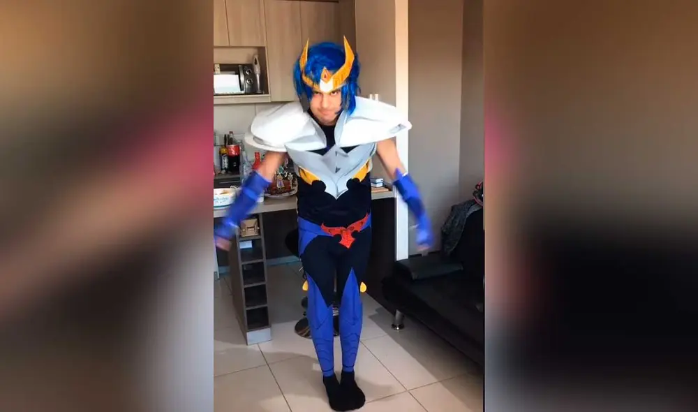 Desliza las imágenes para ver la divertida sesión de fotos que tuvieron estos jóvenes al estilo de Saint Seiya. Foto: captura de TikTok/ Thaismar Azuaje