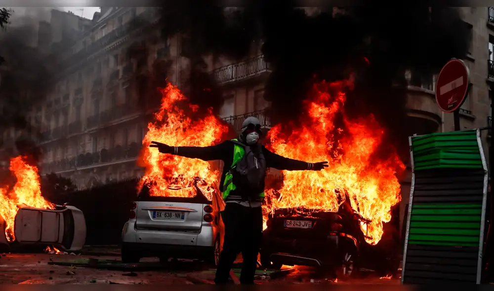 “¡Macron, dimisión!”: más de 1000 detenidos durante protestas de ‘chalecos amarillos’