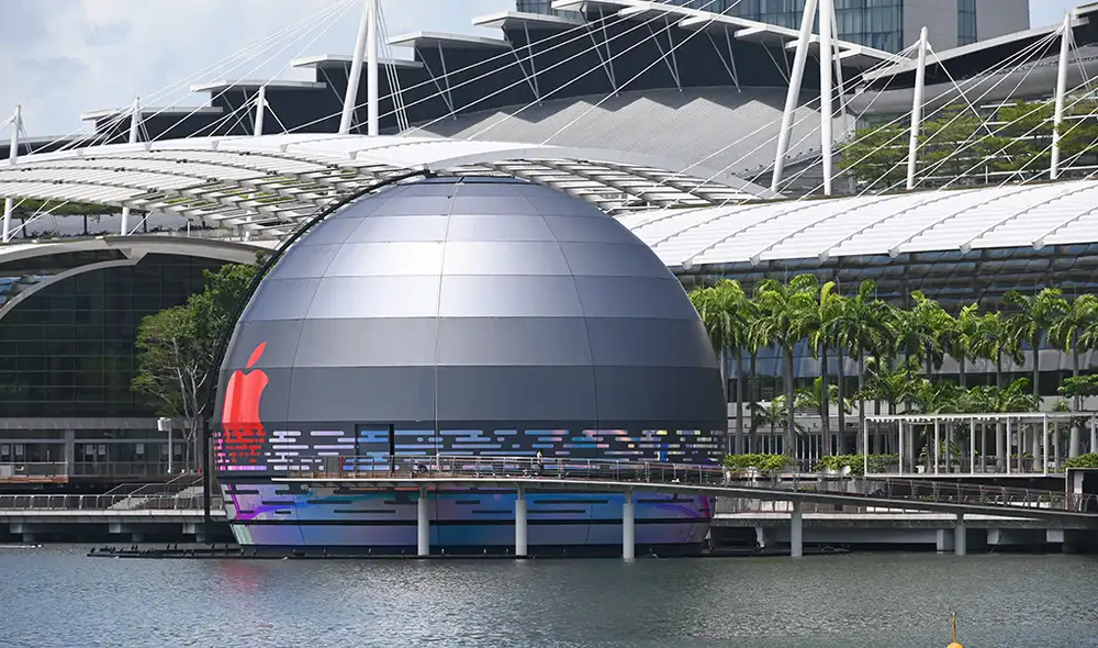 Es el tercer establecimiento que abre Apple en Singapur. | Foto: Roslan Rahman / AFP