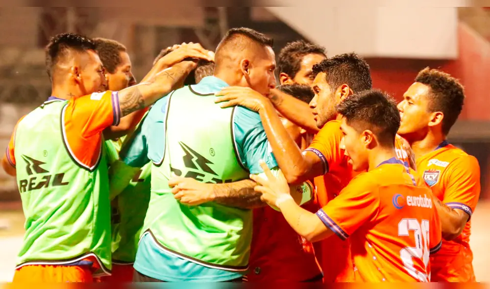 Narrador de Gol Perú es víctima de una broma de mal gusto en el Vallejo - Comercio