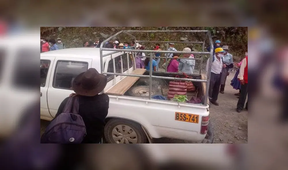 Mujer habría sufrido un paro cardiaco y debido a un deslizamiento en la zona no pudieron auxiliarla. Mujer habría sufrido un paro cardiaco y debido a un deslizamiento en la zona no pudieron auxiliarla.