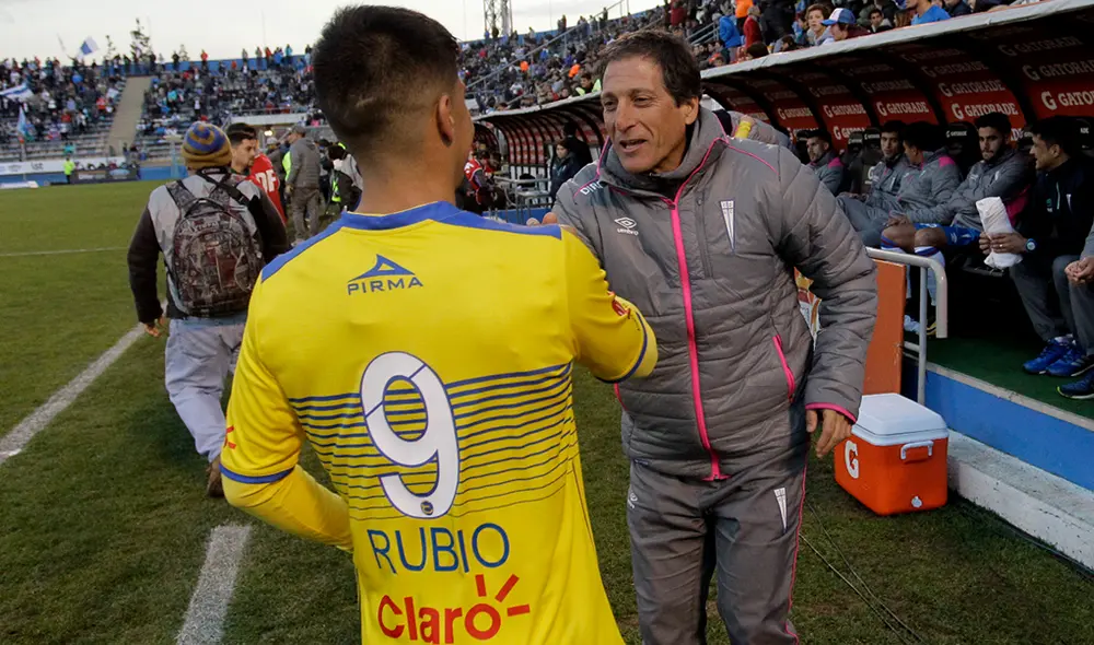 Mario Salas conoce a Patricio Rubio, pues lo dirigió en 2011. Foto: Agencia Uno. Mario Salas conoce a Patricio Rubio, pues lo dirigió en 2011. Foto: Agencia Uno.