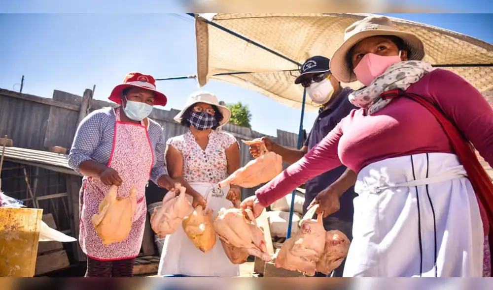 Comité de damas se encargó de repartición de pollos y otros víveres. Comité de damas se encargó de repartición de pollos y otros víveres.