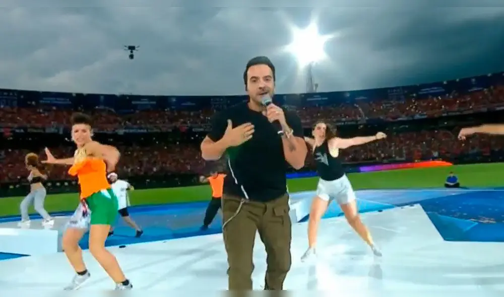 El cantante puertorriqueño puso el toque caribeño en la final del evento futbolístico.