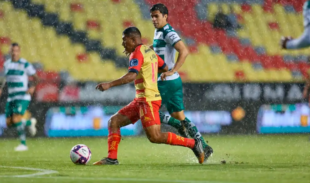 Monarcas Morelia y Santos Laguna igualaron 2-2 por la jornada 15 del Torneo Apertura 2019 de la Liga MX. | Foto: @FuerzaMonarca