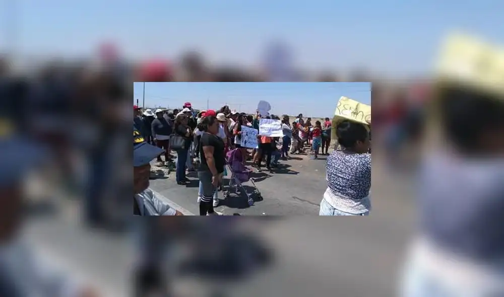 Talara: indignados bloquean Panamericana tras sobrevivir semanas sin agua potable  [FOTOS Y VIDEOS]