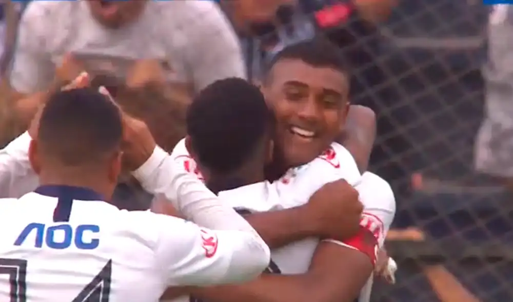 Aldair Fuentes pone 1-0 en la primera semifinal de la Liga 1 entre Alianza Lima y Sporting Cristal. | Foto: Gol Perú