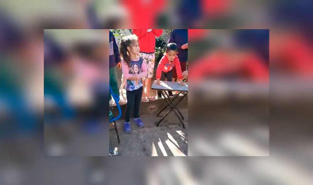 Video es viral en Facebook. ¡Qué hiciste Firulais! El niño tuvo una bonita fiesta de cumpleaños que será recordada por siempre por la travesura de este simpático perro. Foto: Captura. Video es viral en Facebook. ¡Qué hiciste Firulais! El niño tuvo una bonita fiesta de cumpleaños que será recordada por siempre por la travesura de este simpático perro. Foto: Captura.