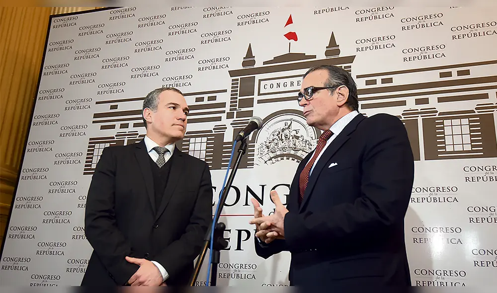 Del Solar y voceros de FP se reunieron por adelanto de elecciones Del Solar y voceros de FP se reunieron por adelanto de elecciones