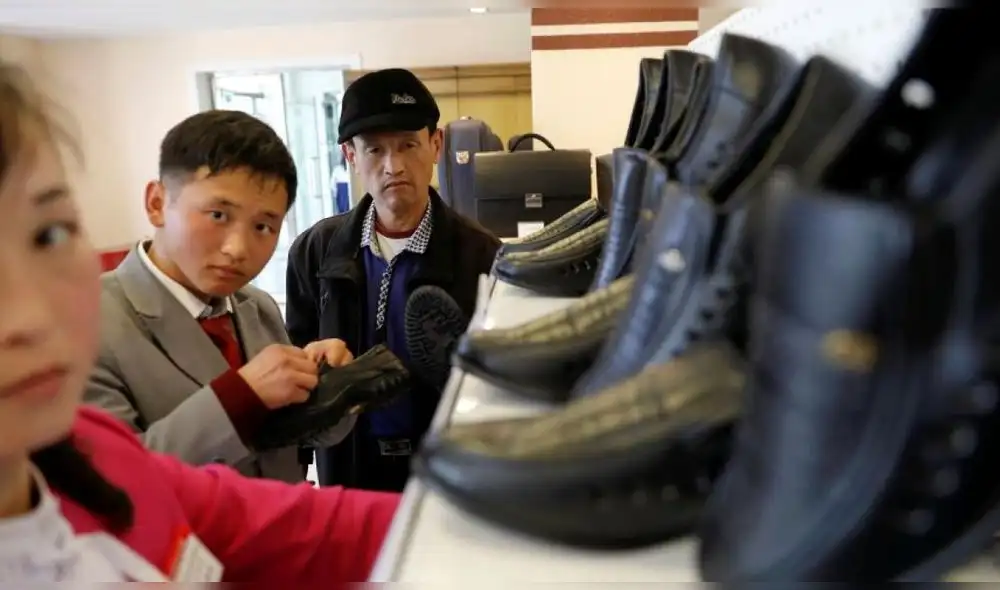 China anuncia el cierre de empresas norcoreanas en el país en cuatro meses