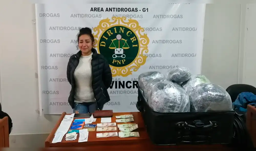 Mujer permanece detenida en complejo policial de La Libertad. Mujer permanece detenida en complejo policial de La Libertad.