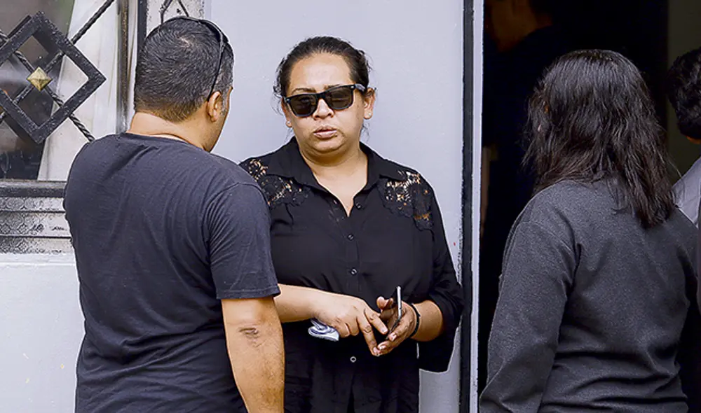 Dolor. Jhoana Inga, madre de Alexandra, exige que McDonald's diga qué pasó con los jóvenes.