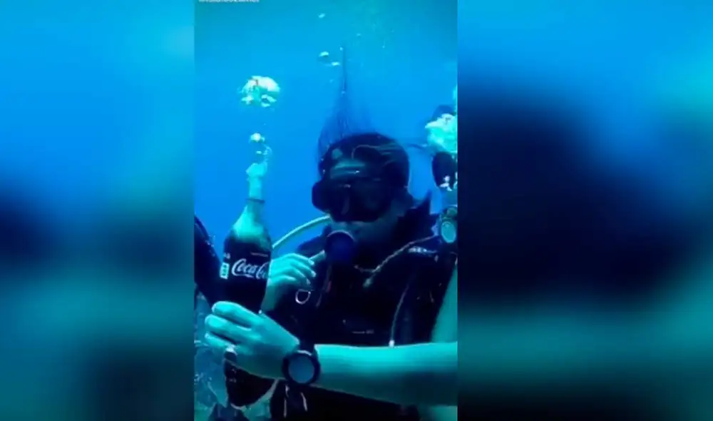 Desliza las imágenes para ver el resultado de este peculiar experimento realizado en el fondo del mar. Fotocaptura: isla.cozumel/TikTok Desliza las imágenes para ver el resultado de este peculiar experimento realizado en el fondo del mar. Fotocaptura: isla.cozumel/TikTok