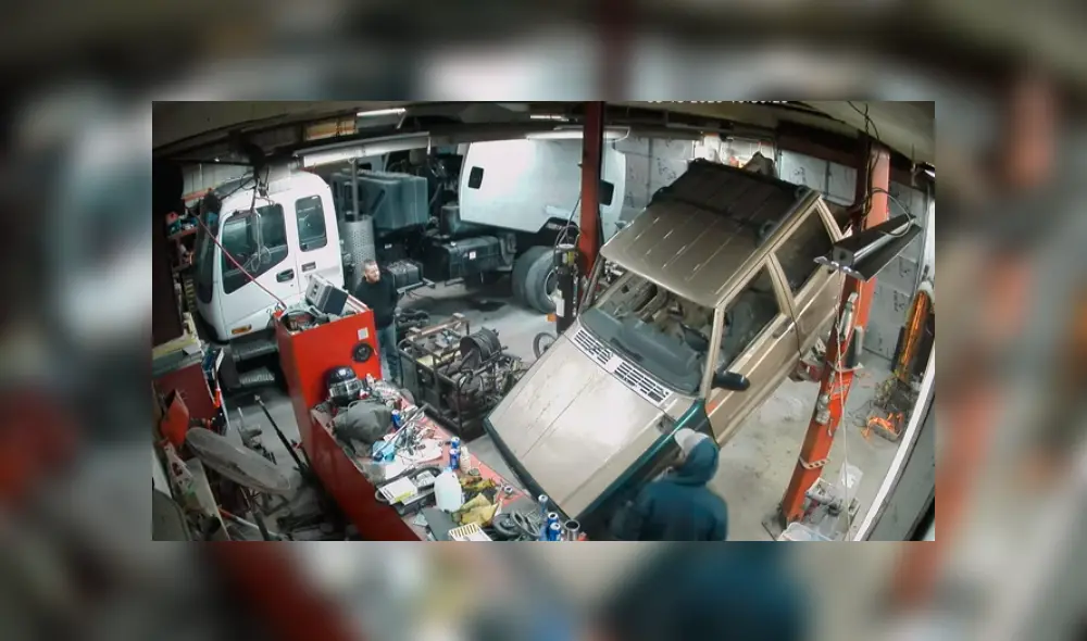 Desliza para ver el desenlace del video viral de YouTube. Foto: Captura. Desliza para ver el desenlace del video viral de YouTube. Foto: Captura.