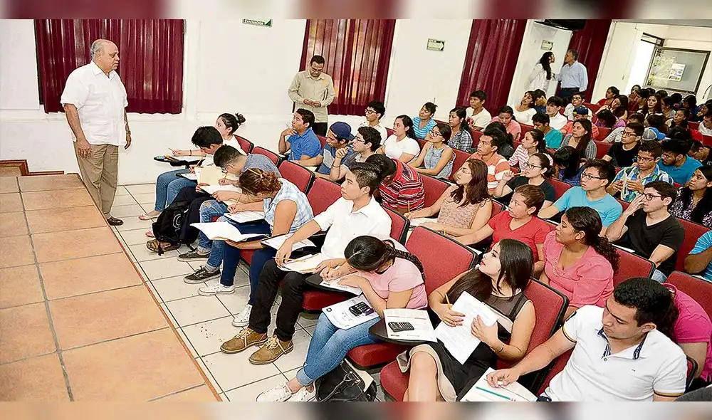 10 mil catedráticos sin maestría tienen 2 años para obtenerla, si no serán cesados 10 mil catedráticos sin maestría tienen 2 años para obtenerla, si no serán cesados