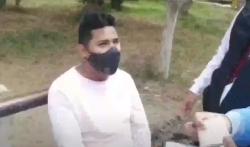 Víctor Torres Mayta fue detenido cuando acababa de recibir el dinero producto de la extorsión. (Foto: Captura América)