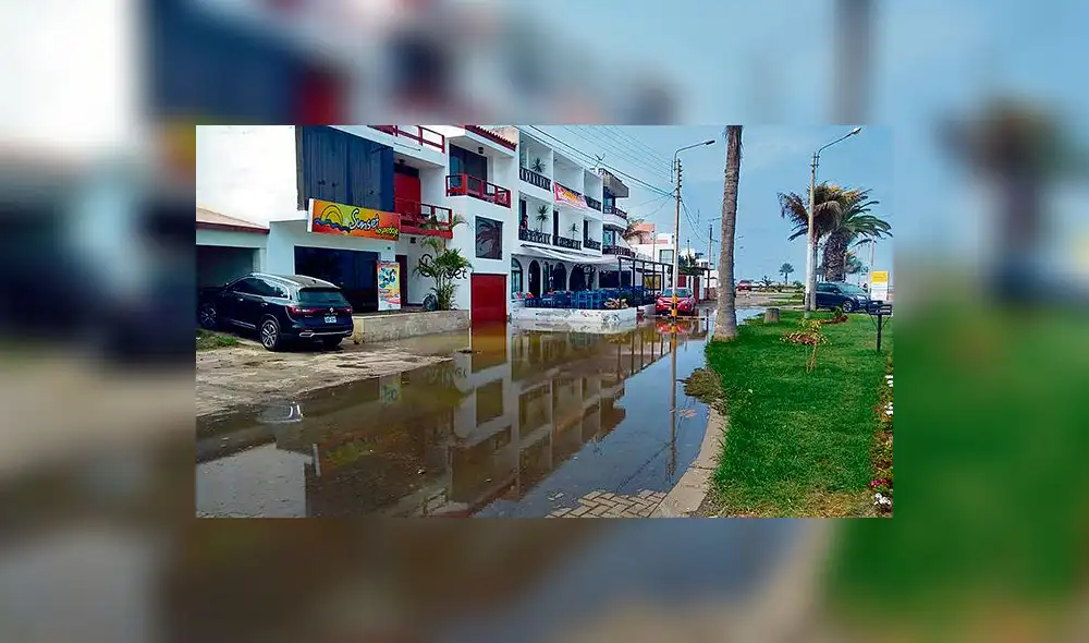 Colapso del sistema de desagüe afecta otra vez viviendas y negocios en Huanchaco Colapso del sistema de desagüe afecta otra vez viviendas y negocios en Huanchaco
