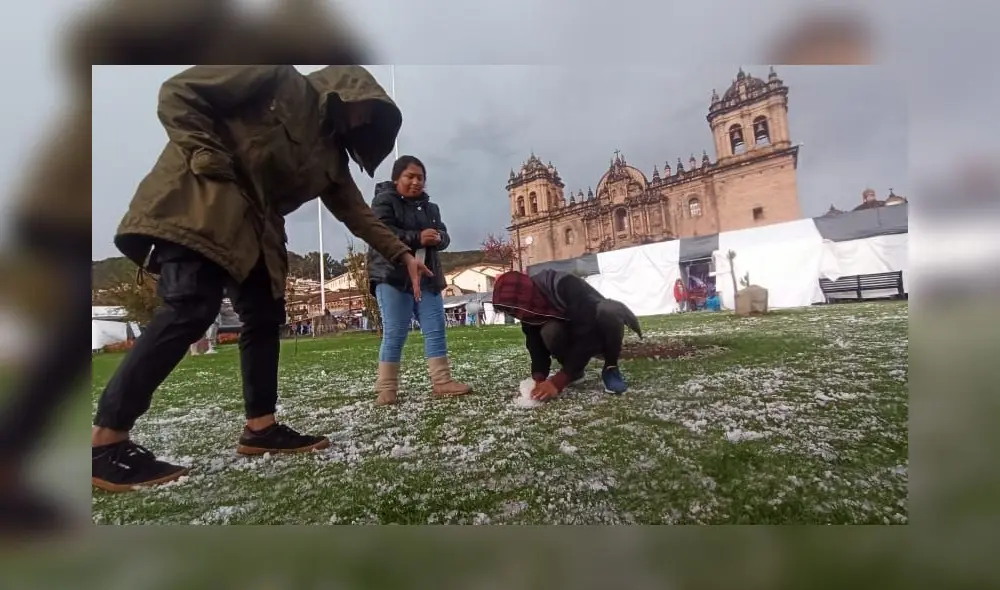 Ciudadanos se emocionaron por granizo. Foto: Alexander Flores/URPI-LR