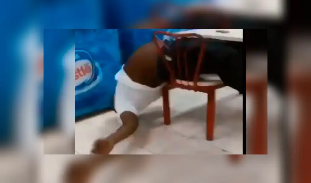 Facebook viral: hombre es troleado cruelmente luego de caerse de una silla mientras dormía [VIDEO]