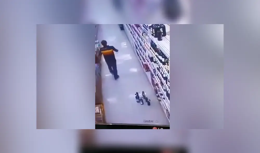 YouTube viral: cámara de seguridad descubre que hombre ‘degusta’ varios licores antes de comprar una botella YouTube viral: cámara de seguridad descubre que hombre ‘degusta’ varios licores antes de comprar una botella