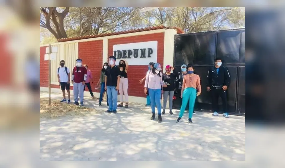 Estudiantes denuncian presuntas irregularidades en examen. (Créditos: La República)