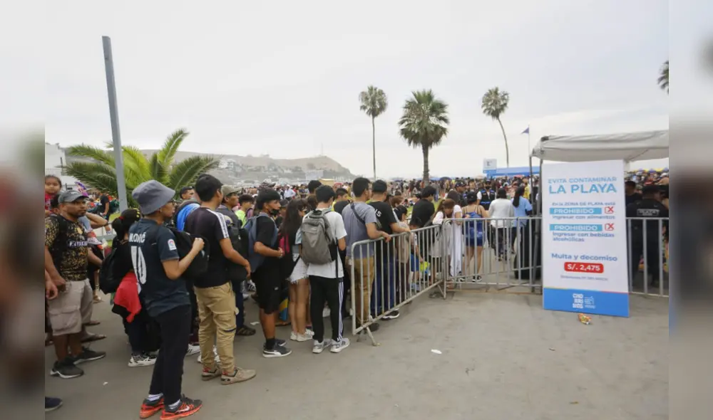Las personas que llegaron a Agua Dulce tenían prohibido entrar con bebidas alcohólicas y alimentos. Foto: La República / Antonio Melgarejo