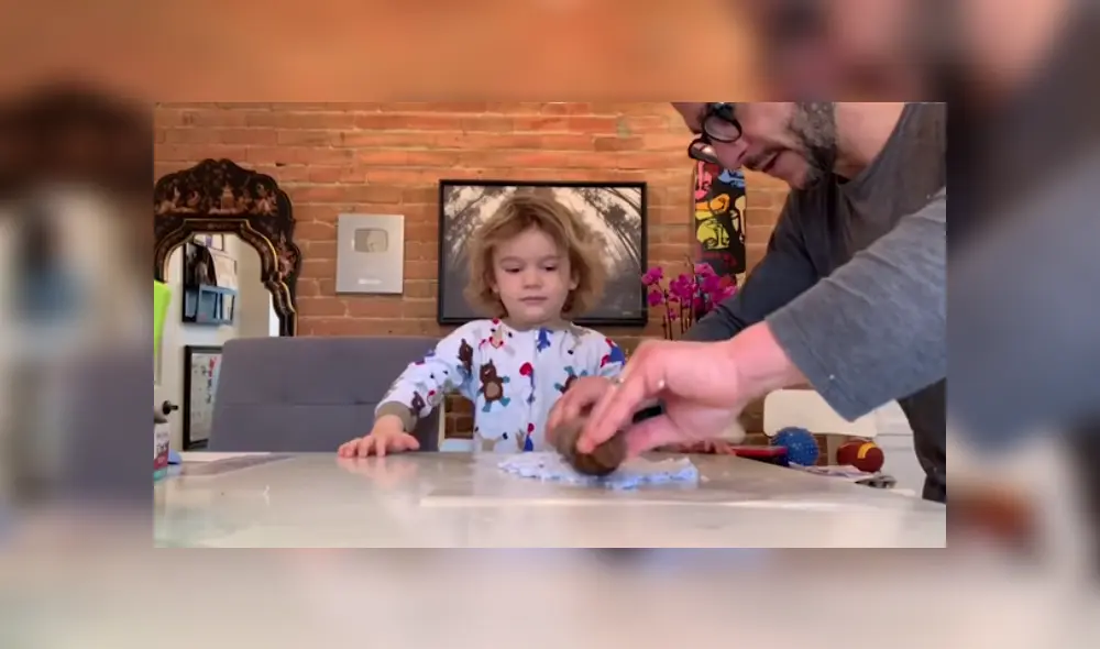 A través de Facebook se hizo viral el curioso experimento que hizo un hombre en plena cuarentena. A través de Facebook se hizo viral el curioso experimento que hizo un hombre en plena cuarentena.