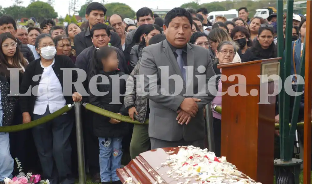 El exalcalde de Julcán despidió con emotivas palabras a su padre. Foto: Yolanda Goicochea/URPI-LR