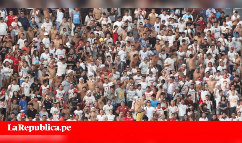 Barristas de Universitario acudieron a Campo Mar para dejarle un mensaje al plantel [VIDEO]