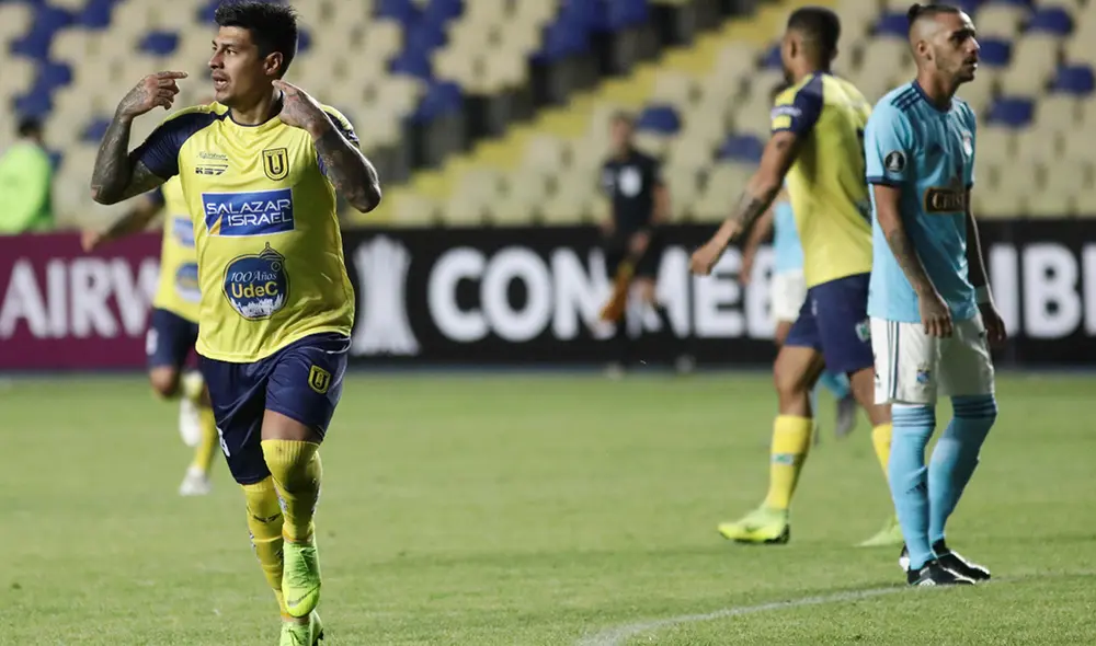 Gracias a los goles de Rubio, Universidad de Concepción pudo ganar el partido por 5 a 4. Foto: EFE.