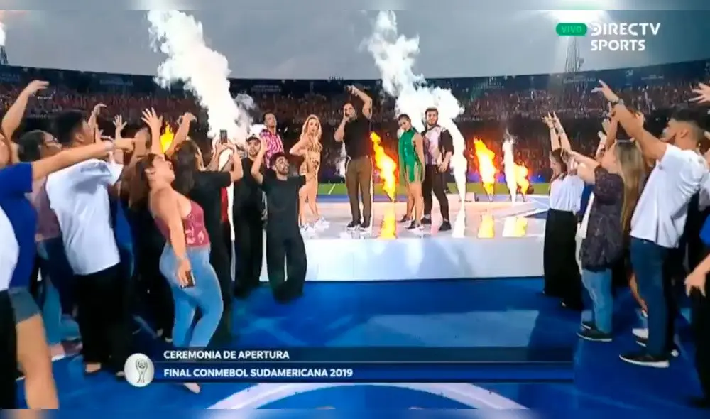 El cantante puertorriqueño puso el toque caribeño en la final del evento futbolístico.