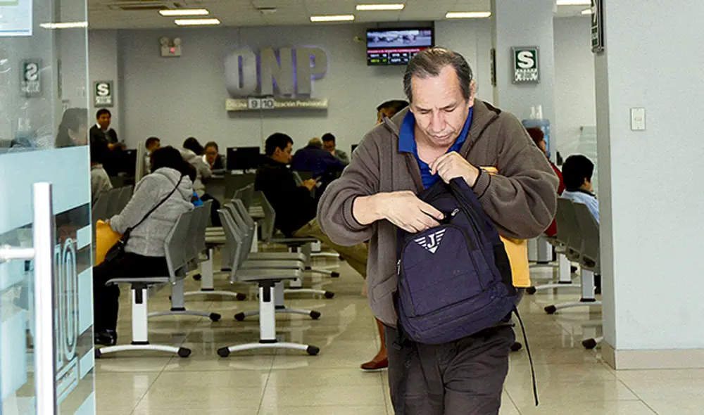 Situación. El Sistema Nacional de Pensiones tiene más de 4,7 millones de afiliados, pero solo la tercera parte continúa aportando para su jubilación. (Foto: Jorge Cerdán) Situación. El Sistema Nacional de Pensiones tiene más de 4,7 millones de afiliados, pero solo la tercera parte continúa aportando para su jubilación. (Foto: Jorge Cerdán)