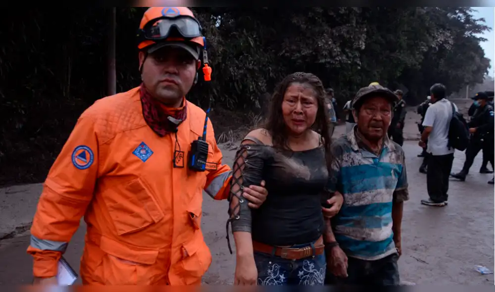 Muerte de niño eleva a 70 las víctimas por erupción volcán en Guatemala [VIDEO]