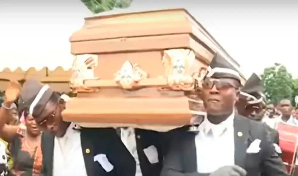 El baile con el ataúd se ha vuelto toda una sensación en redes sociales.