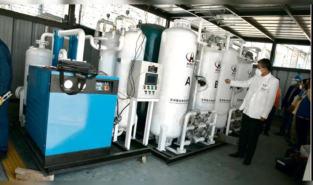 en arequipa. Esta planta de oxígeno de fabricación china ya funciona en el hospital de EsSalud, la idea es que abastezca los balones de los pacientes que se atienden en casa. en arequipa. Esta planta de oxígeno de fabricación china ya funciona en el hospital de EsSalud, la idea es que abastezca los balones de los pacientes que se atienden en casa.