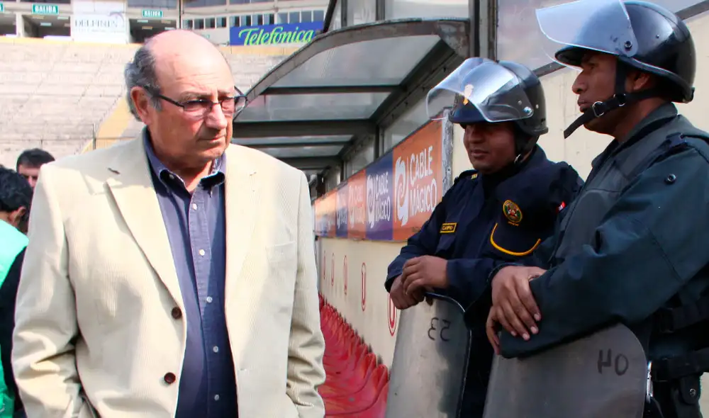 ¿Sergio Markarián se aproxima a Universitario? ¿Sergio Markarián se aproxima a Universitario?