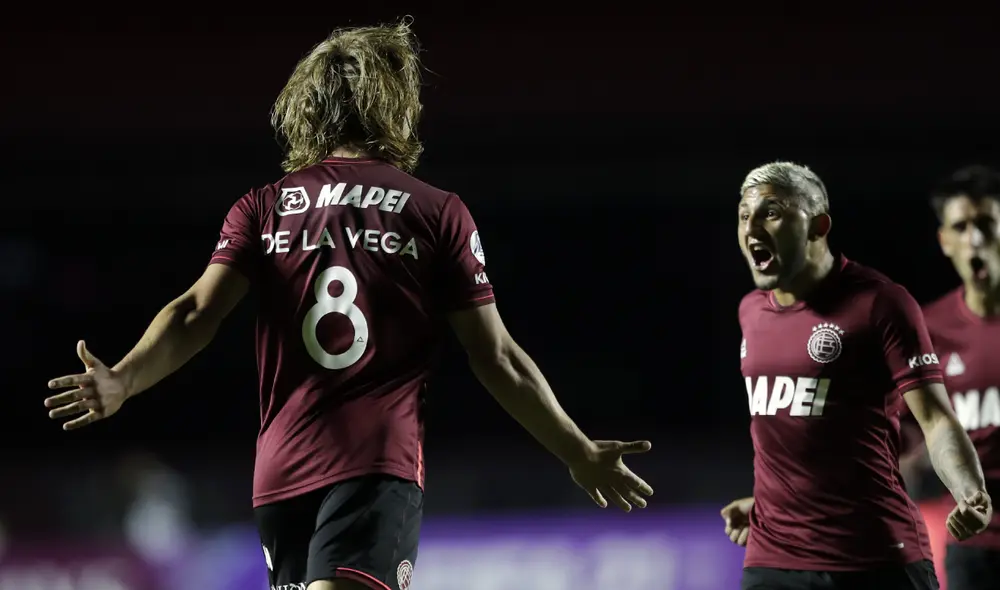 De la Vega marcó el primero para Lanús. Foto: AFP