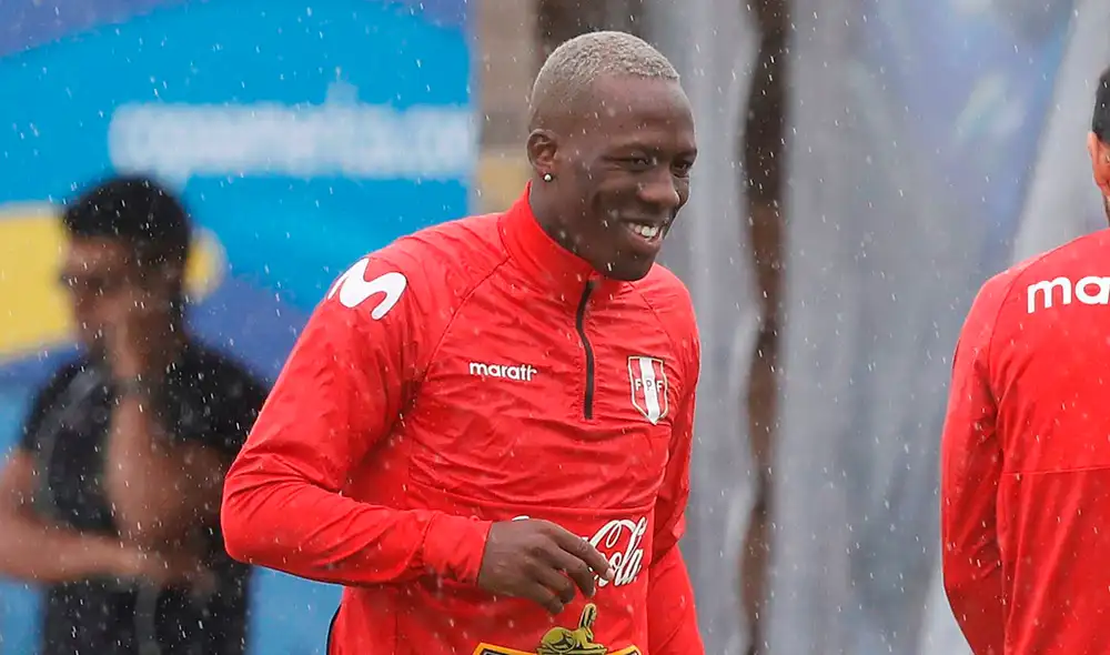 Luis Advíncula - Selección peruana