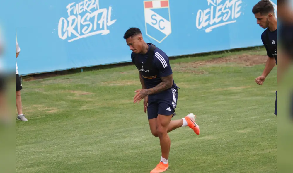 Ray Sandoval seguiría en Cristal, al menos, hasta el final del Torneo Apertura. Foto: Sporting Cristal.