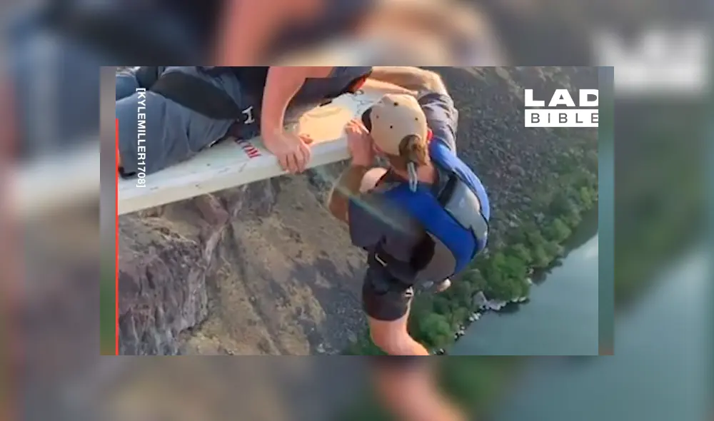 Joven realiza reto extremo en el aire y sucede lo impensado. Joven realiza reto extremo en el aire y sucede lo impensado.