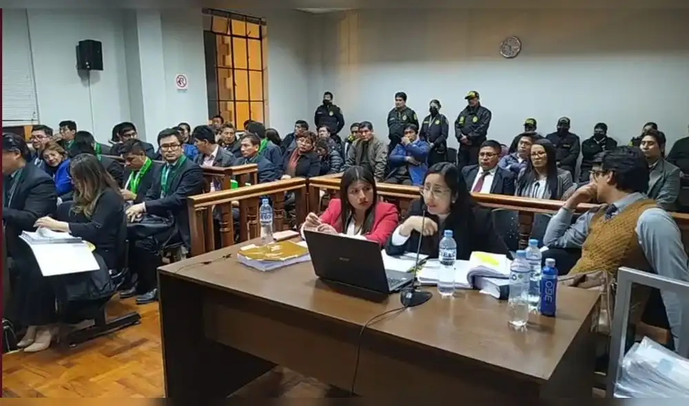 audiencia judicial. Ministerio Público pidió nueve meses de prisión preventiva para 16 implicados en mafia.